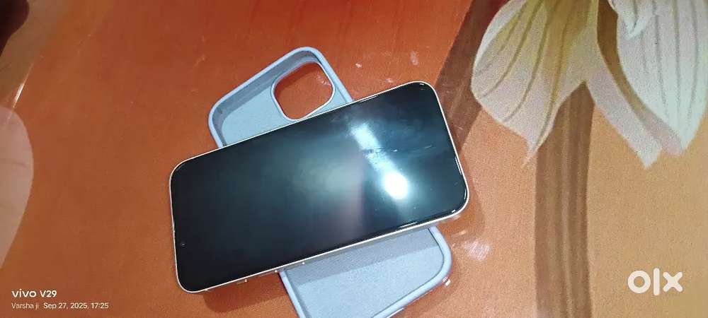 iPhone 13 128 storage only 07 month old phone