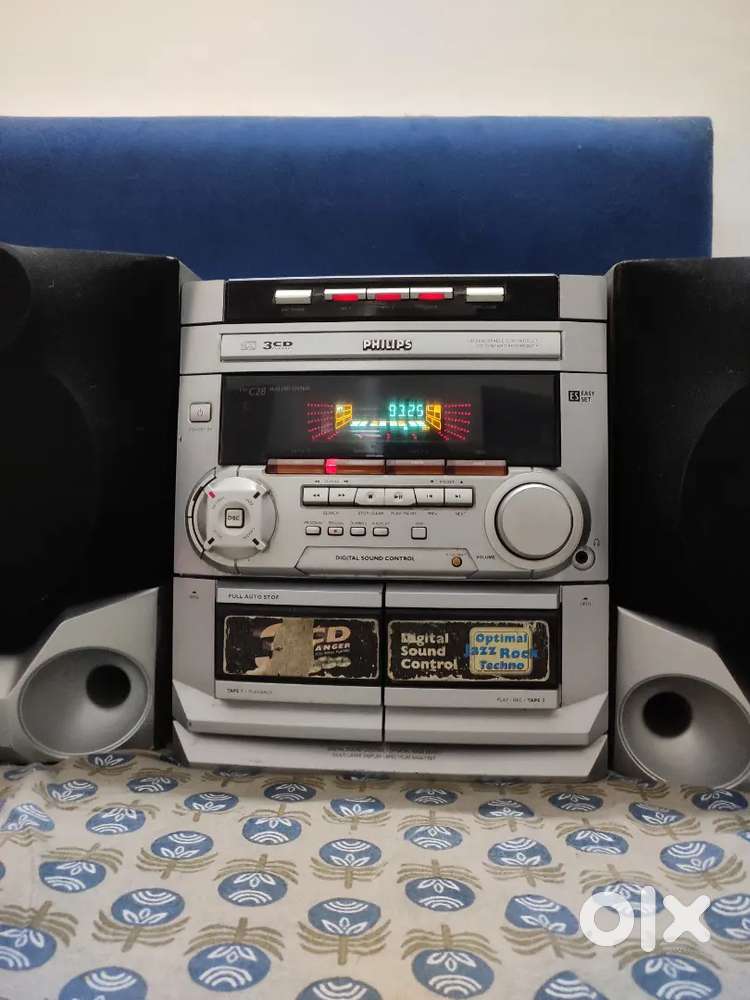 Philips amplifier with speakers heavy bass output home theater
