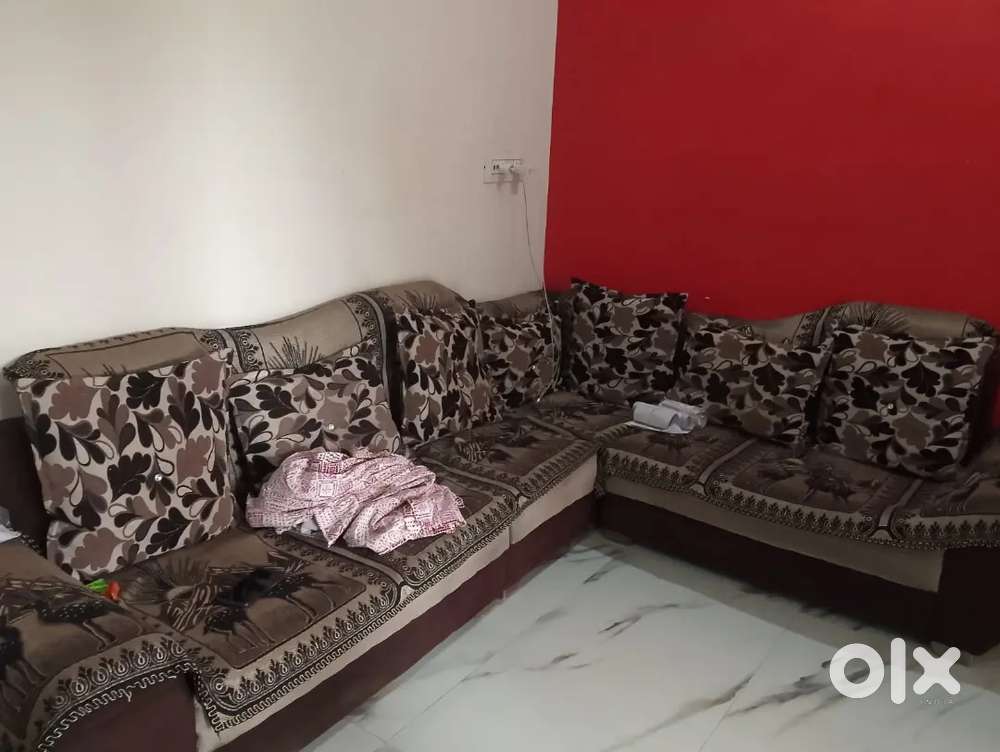 Sofa selling