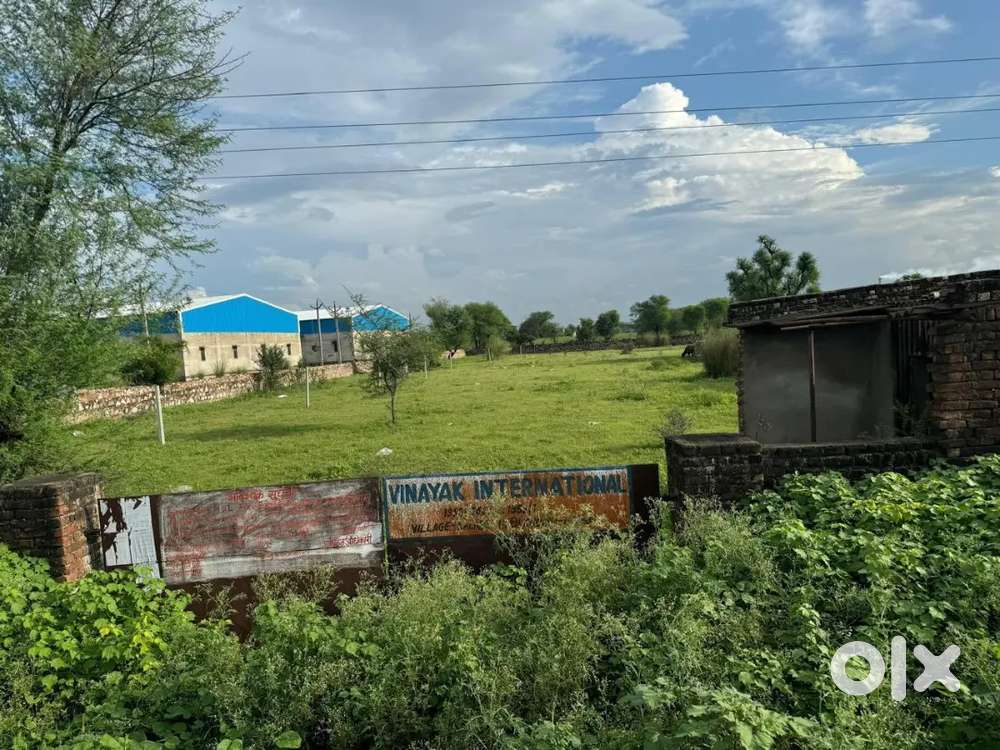 Main Ajmer road,service road land