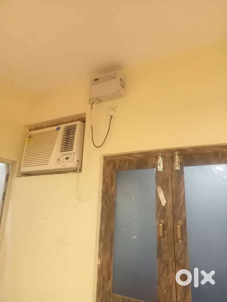 Furnished 1 room No kitchen available near Govind nagar durga mandir