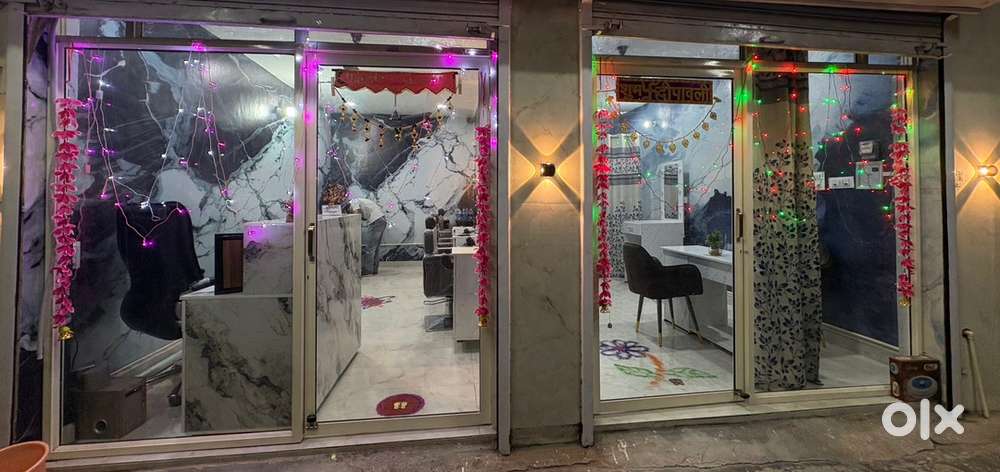 Unisex Salon for sale fully furnished only serious buyer contact us