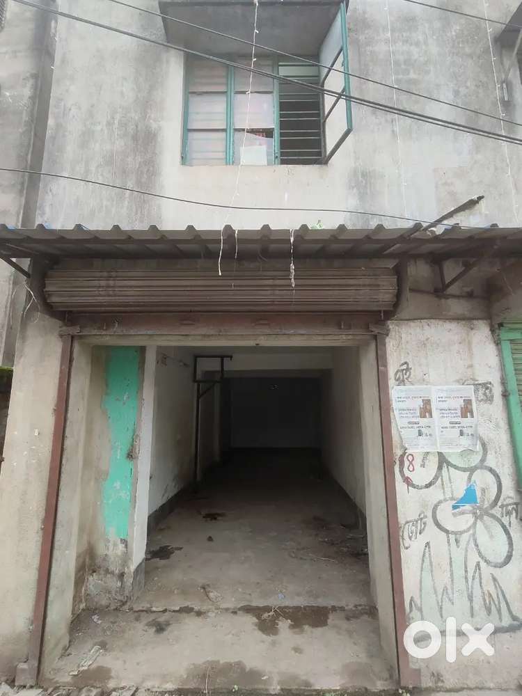 Shop/showroom/warehouse for rent