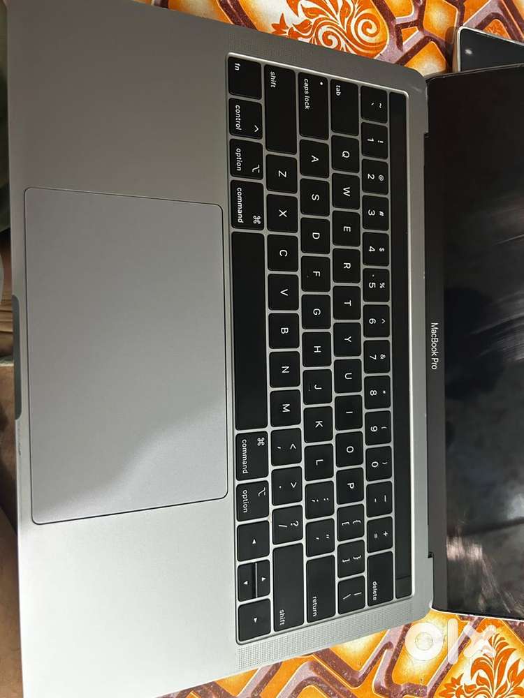 Macbook Pro 1989 with Touchbar