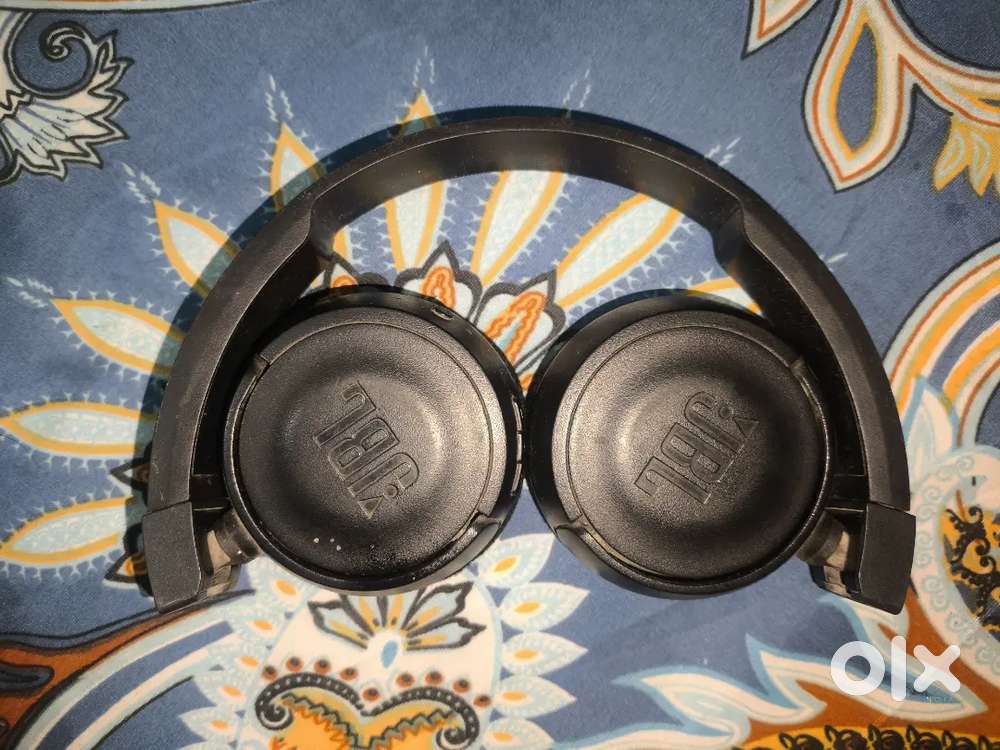 JBL T3540BT headphones and Gaming controller for sale