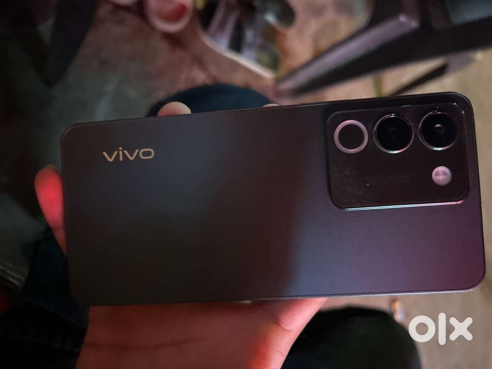 Vivo y200 1year