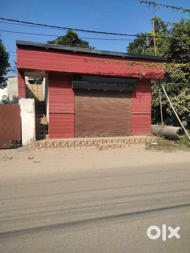 Iam looking for a, sales, person for my showroom on camp road