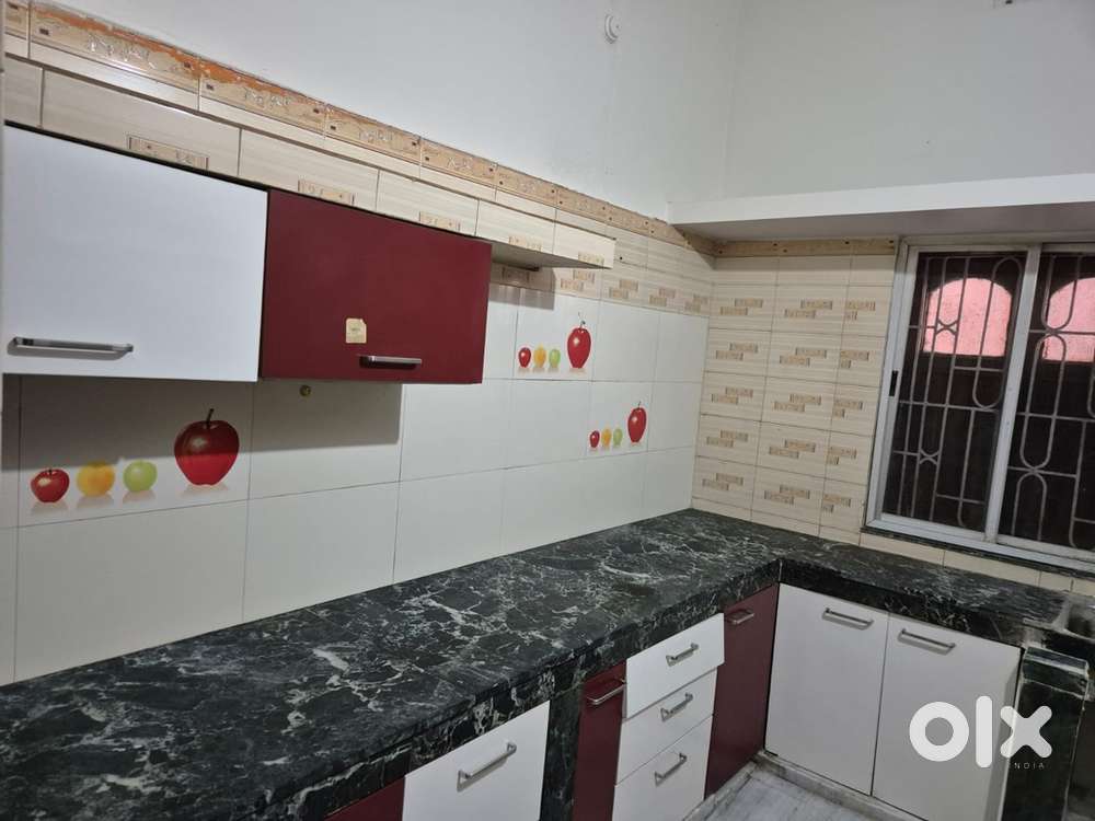 Beautiful and Spacious 2 BHk with car park for rent