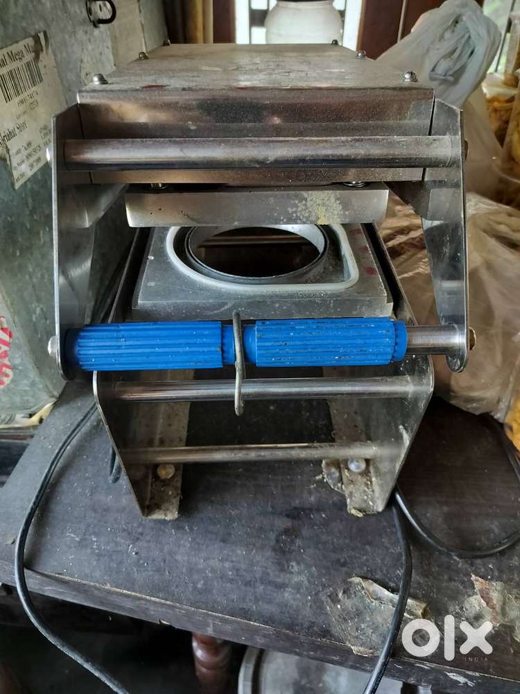 Plastic container sealing