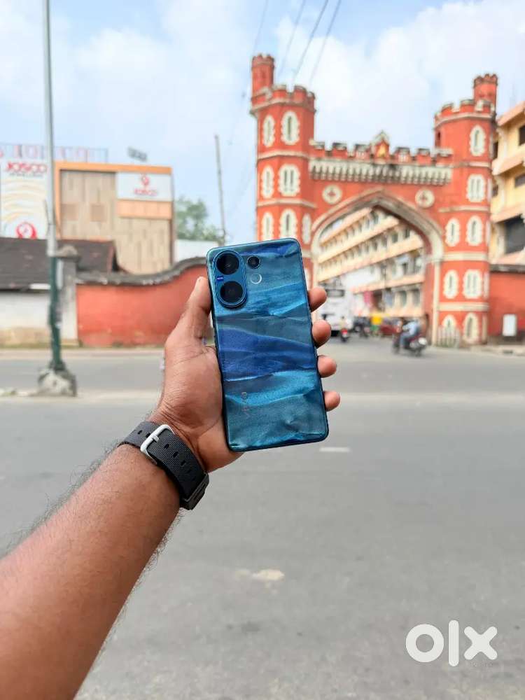 VIVO V 60 8GB 256 GB BLUE COLOUR SEALED CUT