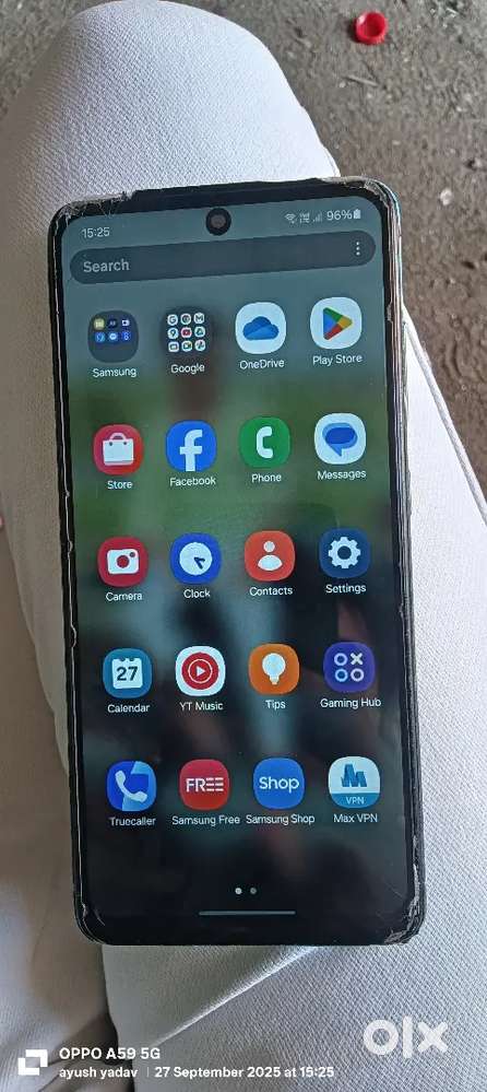 Samsung a52 phone selling