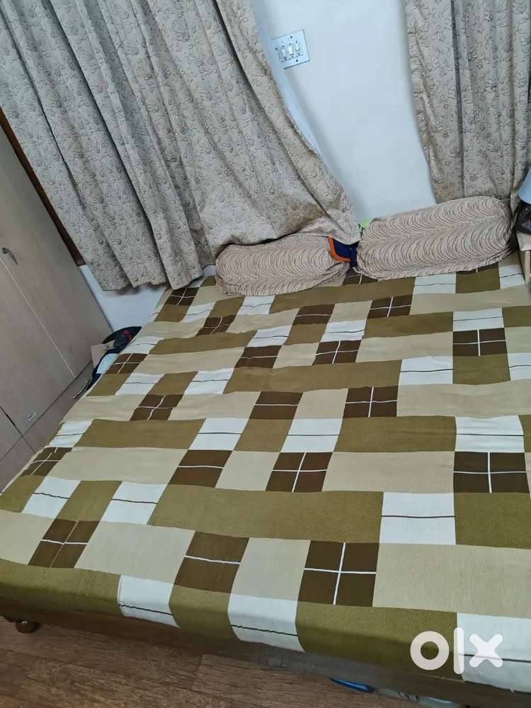 Bed ,cabinet and dressing table