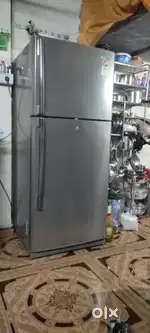 Samsang fridge 430 Litres new conditions selling for home Shifting