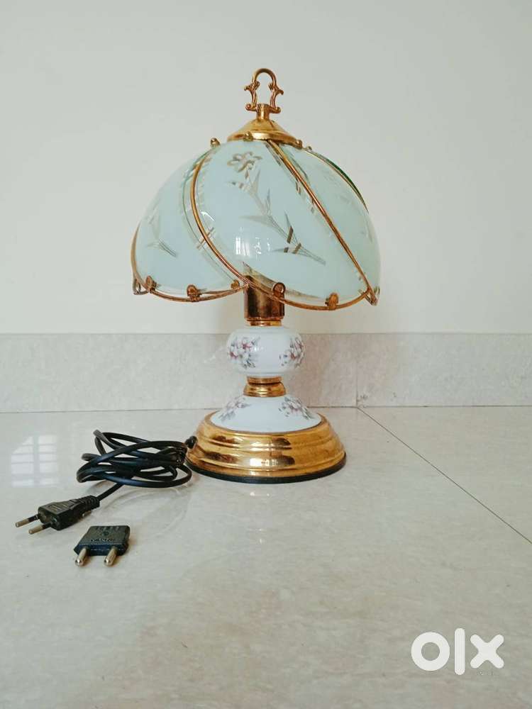 White glass table lamp