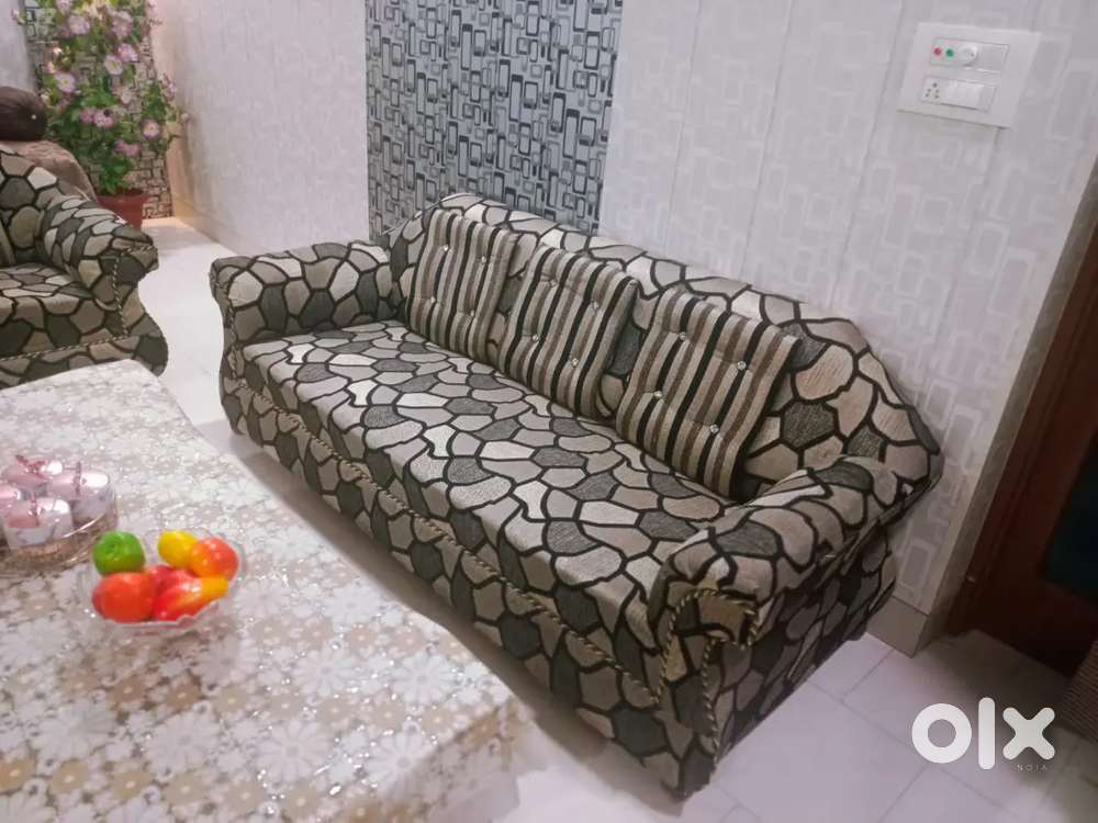 7 seater sofa set in good condition