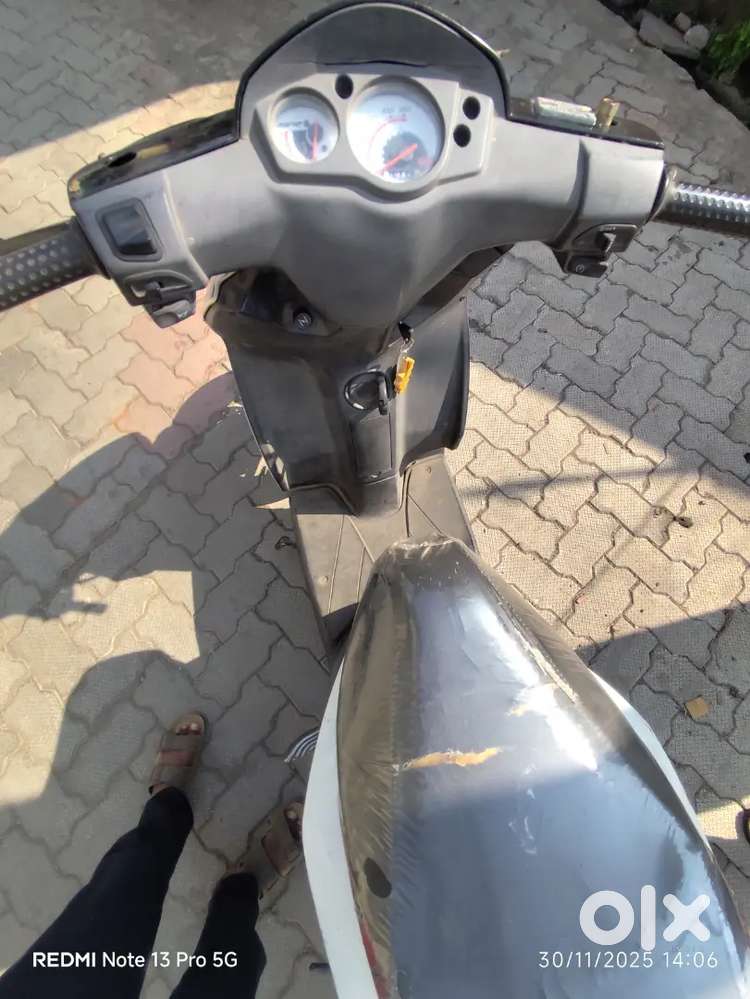 Aprilia SR 150  all paper clear