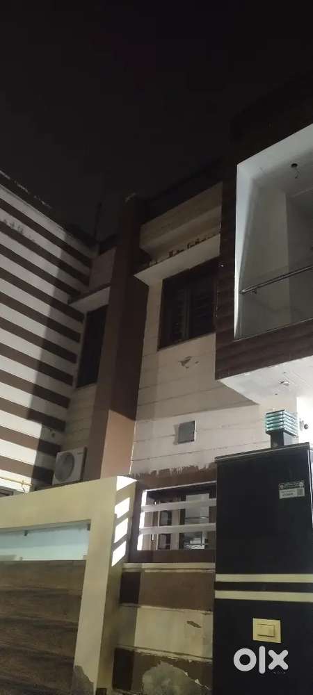 2 bhk first floor for rent.