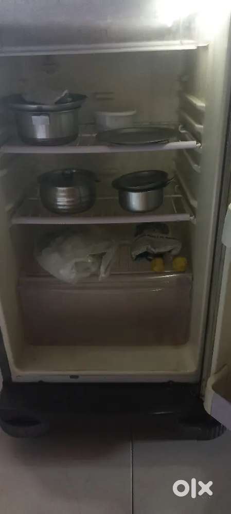 LG Refrigerator 185 ltr