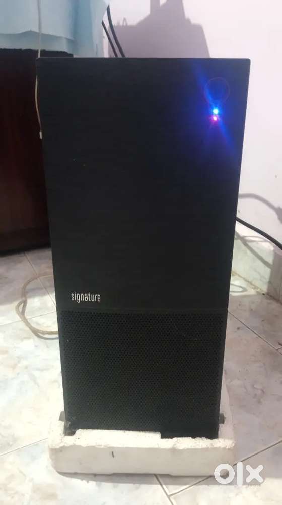 COMPUTER DESKTOP