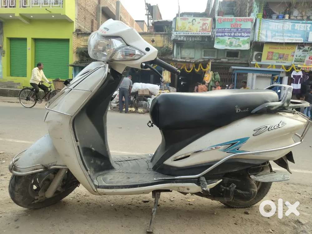 Scooty is in very good condition, less driven kilomitters.