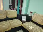 Excellent condition 5seater L shape sofa with corner Teapoy
