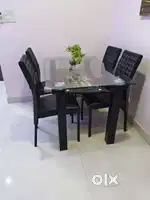 DINING TABLE 4 SEATER