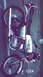 Yamaha rx 135 5 speed price 2,00,000 double owner , every parts orgin