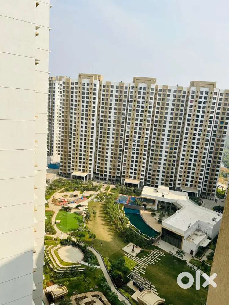 3 Bhk flat for sale in sunteck Maxx World