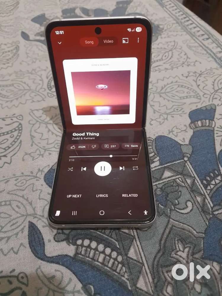 Samsung Z Flip 3 5G in perfect condition