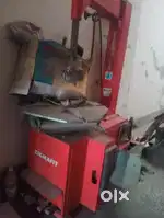 Tyre changer machine iske sath stand bhi