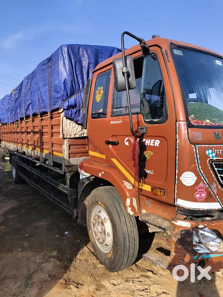 Required Heavy Driver with Helper