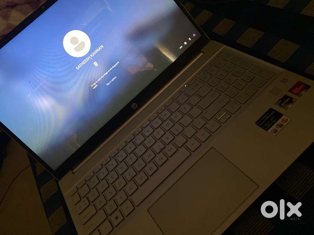 Hp pavillion  , ryzen 5 series , graphics card included ,16gbram , 600