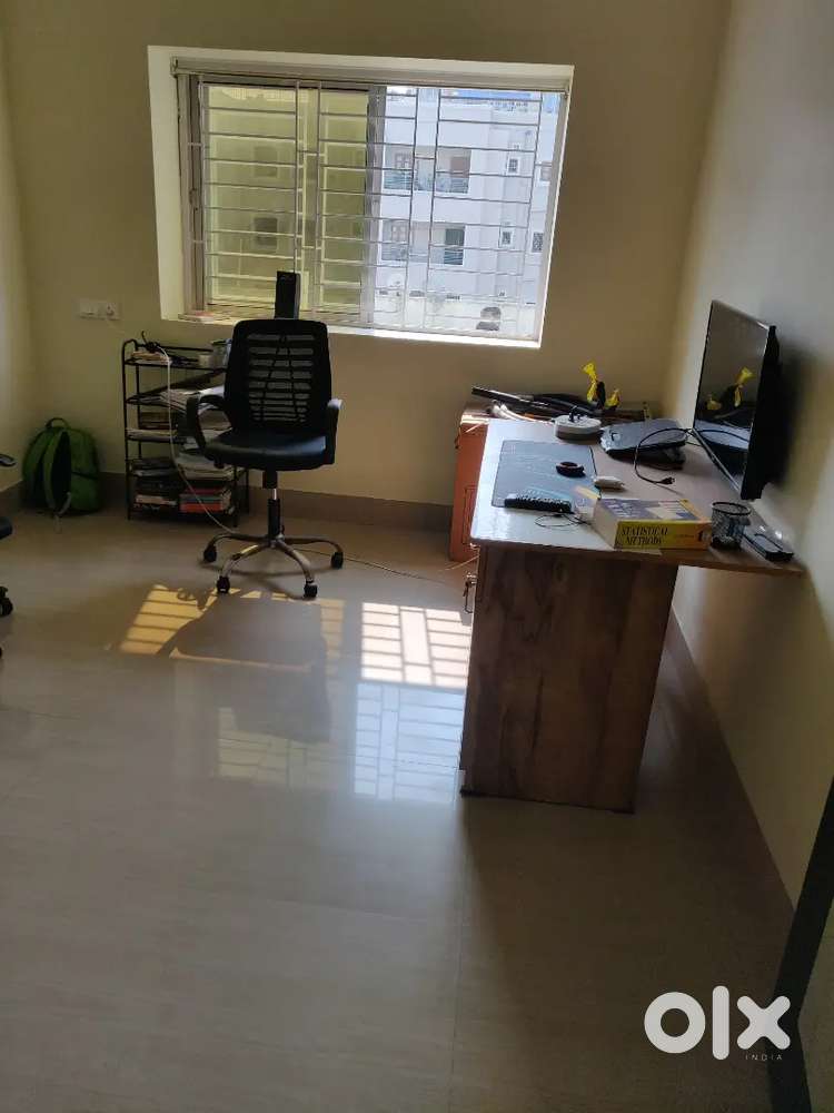 1,Room available in 3bhk