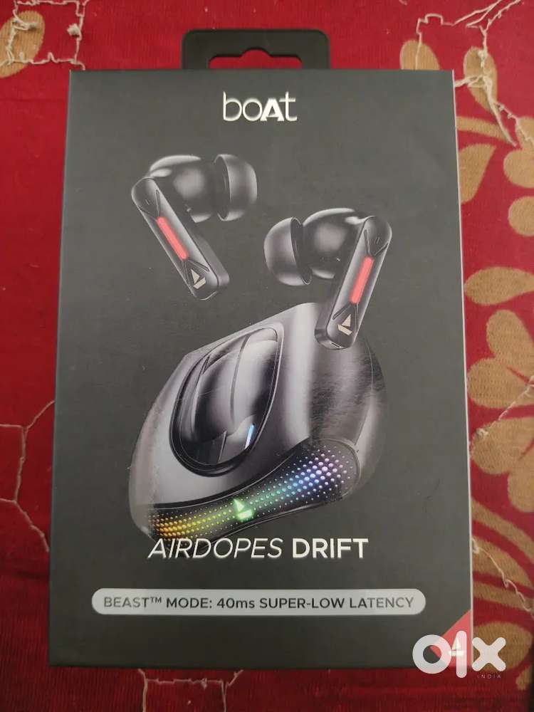 boAt Airdopes Drift 7 Hours Playtime RGB Lights Full Accessories