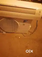 Daikin 1.5 non inverter 3 year old ac for sell in very good condition