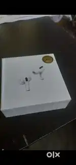 Earbuds brand new