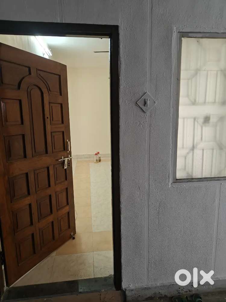 Newly renovated 2 bhk flat