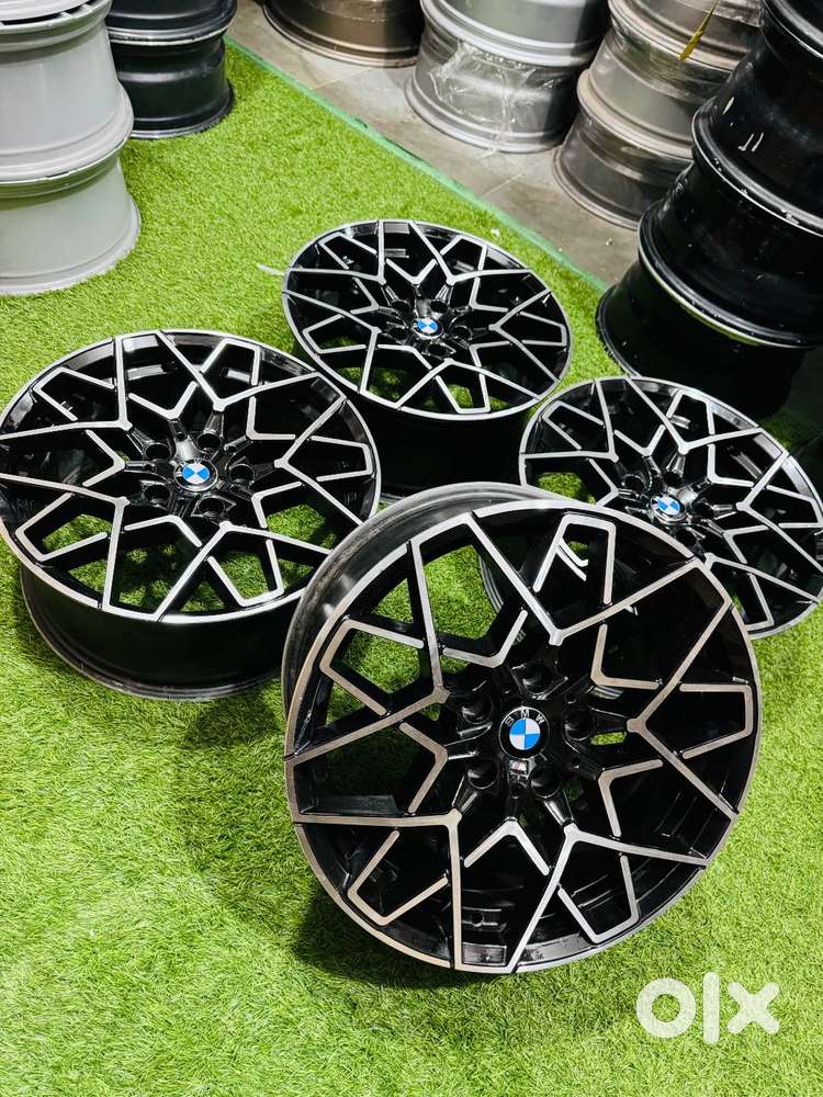 BMW M SPORT ALLOY WHEELS 18 INCHES (GOOD CONDITION)