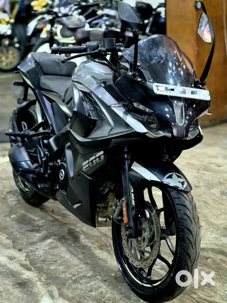 PULSAR RS 200 2023 FOR SALE ( PAY 10000 AND GET IT IN EMI )