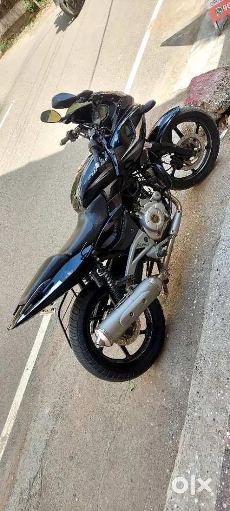 Bajaj pulsar 220F
