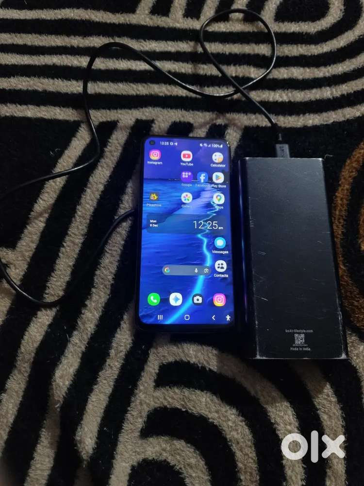 Samsung m40 plug and play