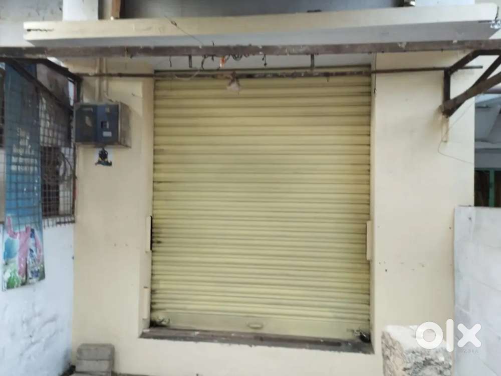 Small shop for rent at Old Vilangudi