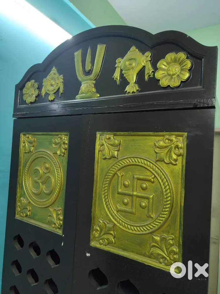 Wooden Pooja Gadi