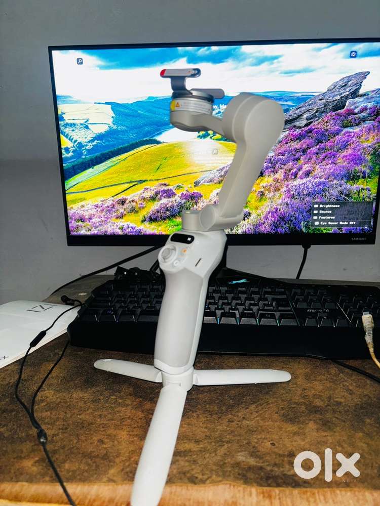 (New) Dji osmo Mobile SE Gimbal , Best for shooting videos with Phone