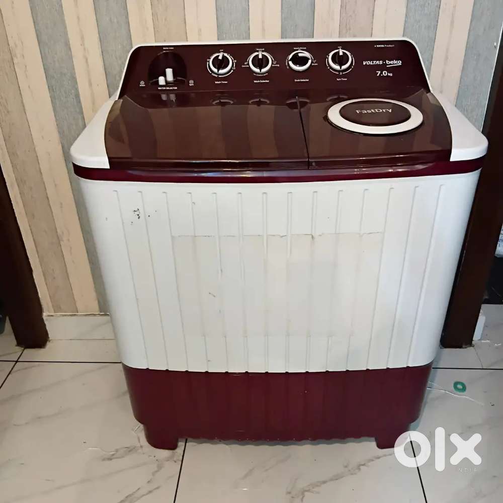 Semi automatic washing machine