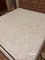 Sparely used Latex mattress king size for Sale