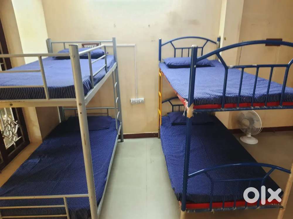 Paying guest for men with affordable charges