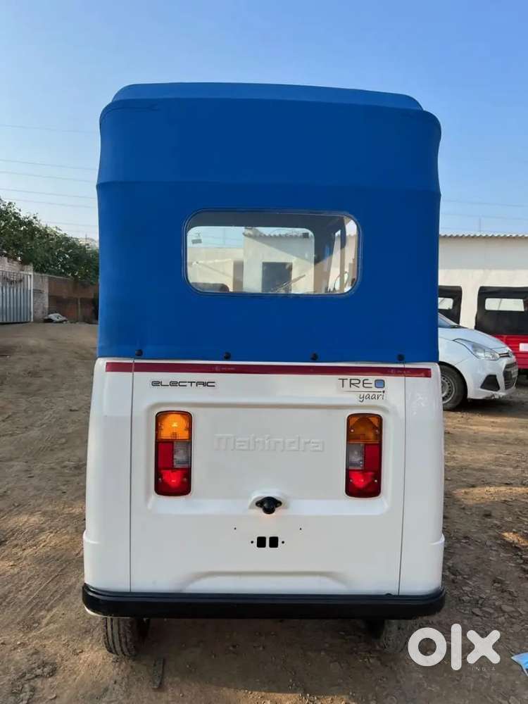 E rickshaw Mahindra Terro yarri ke liye driver chahiye