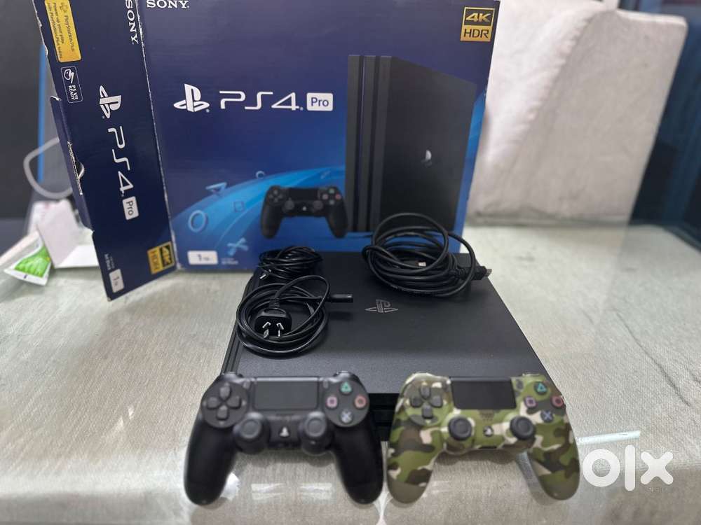 PS4 pro 1 TB and VR