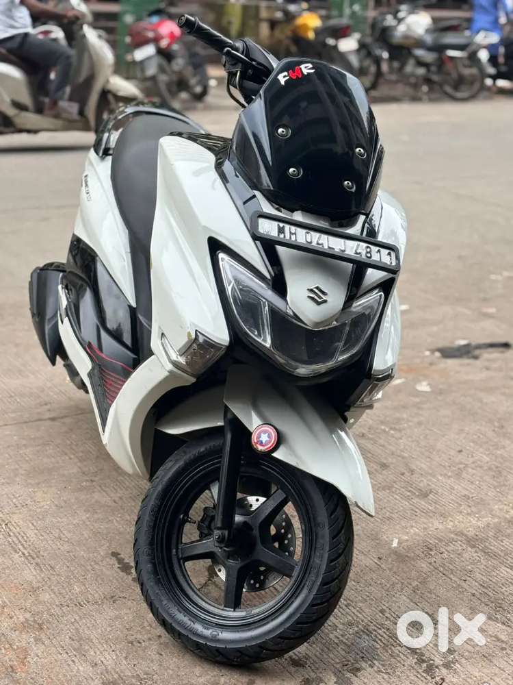 02/11/2022 Burgman White colour only intrested person no time pass